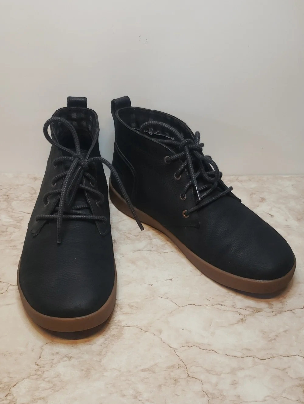 Chaco Men's Black Chukka Boots with Brown Sole Size 9